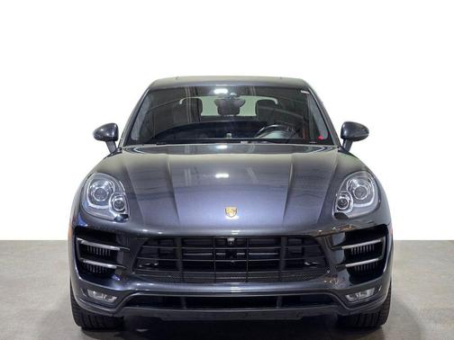 2017 Porsche Macan Turbo
