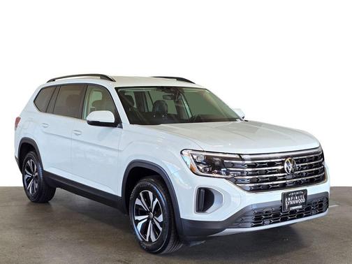 2024 Volkswagen Atlas 2.0T SE