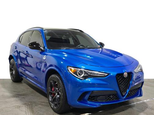 2022 Alfa Romeo Stelvio Quadrifoglio