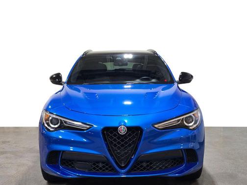 2022 Alfa Romeo Stelvio Quadrifoglio