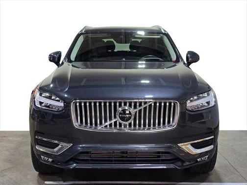 2022 Volvo XC90 T6 Inscription