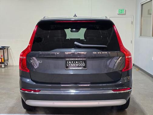2022 Volvo XC90 T6 Inscription