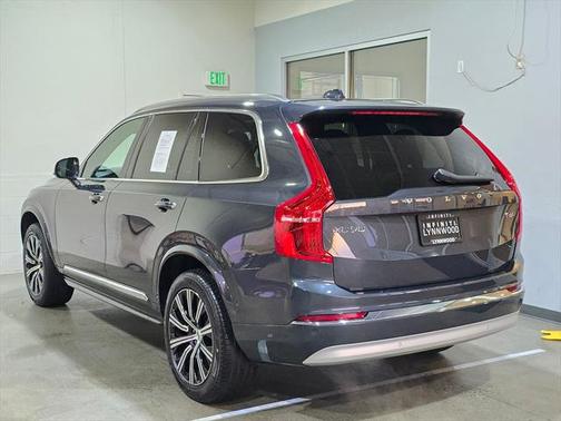 2022 Volvo XC90 T6 Inscription