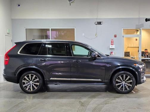 2022 Volvo XC90 T6 Inscription