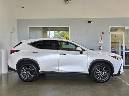 2022 Lexus NX 350h Premium