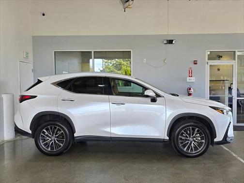 2022 Lexus NX 350h Premium