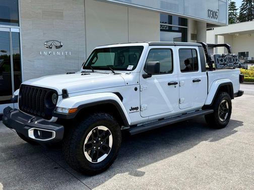 Bright White Clearcoat 2023 Jeep Gladiator Sport S