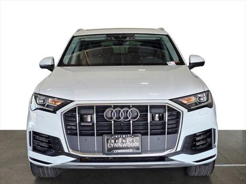 2023 Audi Q7 55 Premium Plus