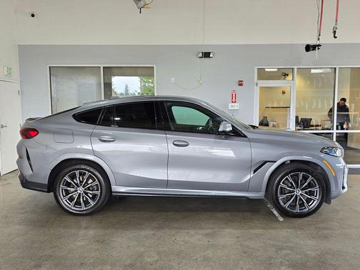 2024 BMW X6 xDrive40i