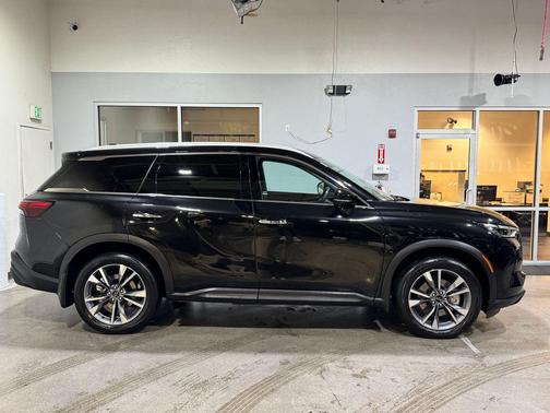 2024 INFINITI QX60 Luxe