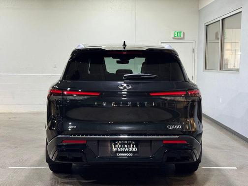 2024 INFINITI QX60 Luxe