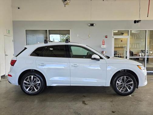 2023 Audi Q5 45 S line Prestige