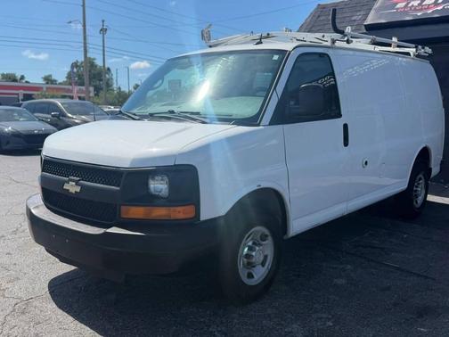 Summit White 2015 Chevrolet Express 2500 Work Van
