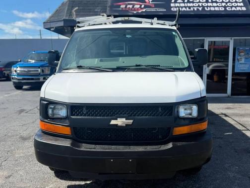 Summit White 2015 Chevrolet Express 2500 Work Van