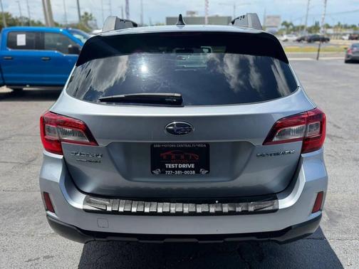 Ice Silver Metallic 2016 Subaru Outback 2.5i Limited