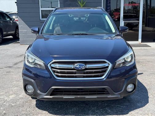 Dark Blue Pearl 2018 Subaru Outback 3.6R Touring