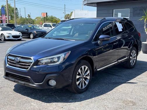 Dark Blue Pearl 2018 Subaru Outback 3.6R Touring