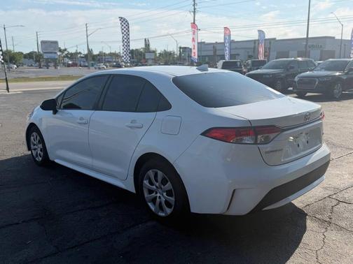 Super White 2021 Toyota Corolla LE