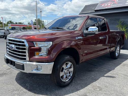 Ruby Red Metallic Tinted Clearcoat 2015 Ford F-150 XLT