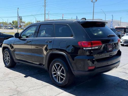 Diamond Black Crystal Pearlcoat 2018 Jeep Grand Cherokee Limited