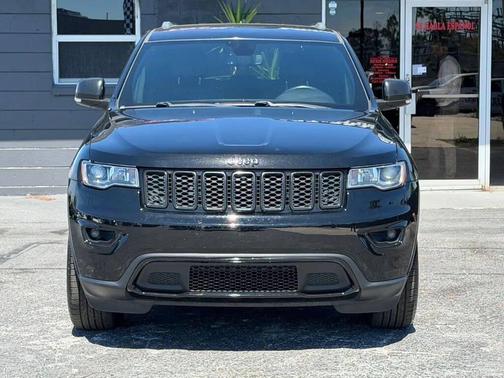 Diamond Black Crystal Pearlcoat 2018 Jeep Grand Cherokee Limited