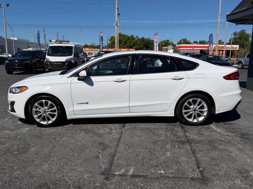 2019 Ford Fusion Hybrid SE