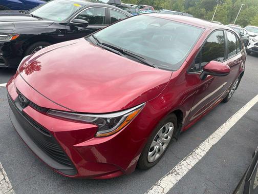 Ruby Flare Pearl 2025 Toyota Corolla LE