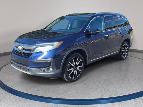Obsidian Blue Pearl 2019 Honda Pilot Touring 8-Passenger