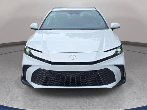 Ice Cap 2026 Toyota Camry SE
