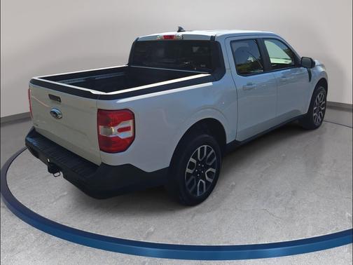 Oxford White 2024 Ford Maverick Lariat