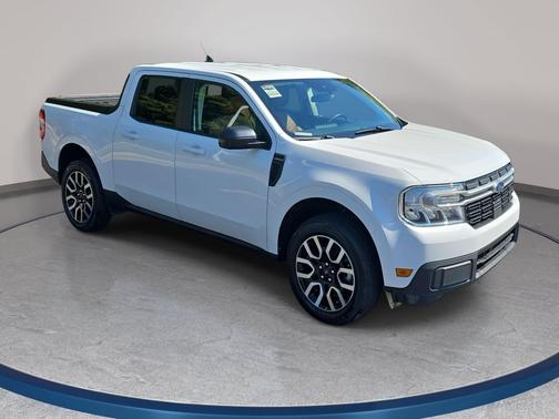 Oxford White 2024 Ford Maverick Lariat