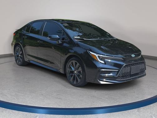 Midnight Black Metallic 2024 Toyota Corolla SE