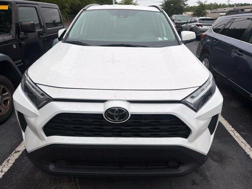 Ice Cap 2025 Toyota RAV4 XLE