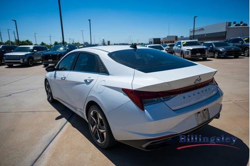 White 2021 Hyundai ELANTRA SEL
