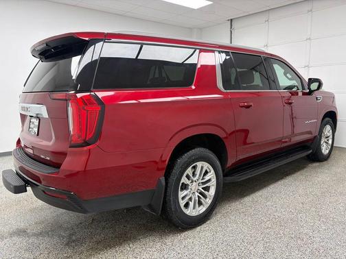 2024 GMC Yukon XL SLE