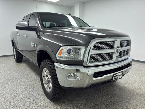 2018 RAM 2500 Laramie Crew Cab 4x4 6'4' Box