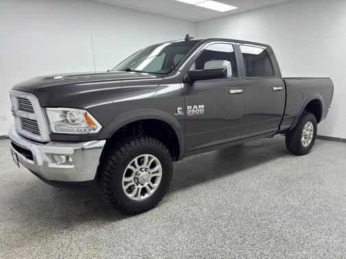 2018 RAM 2500 Laramie Crew Cab 4x4 6'4' Box