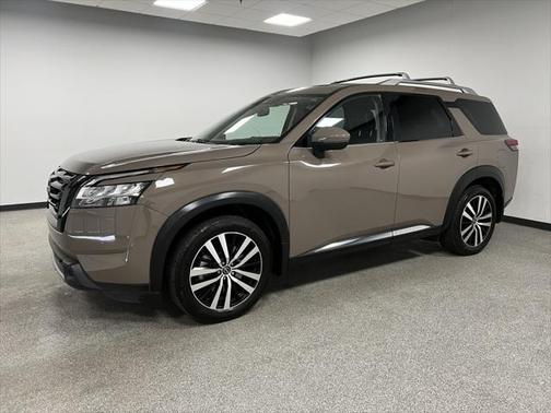 2024 Nissan Pathfinder Platinum 4WD