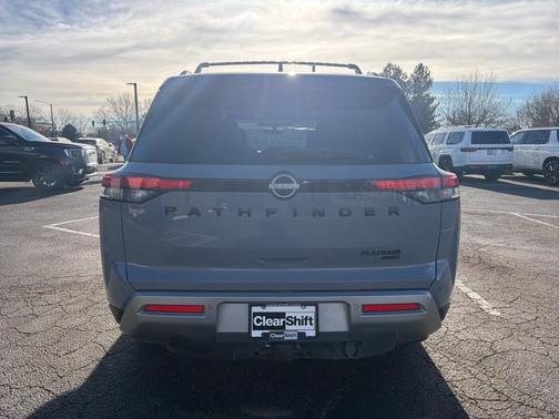 2023 Nissan Pathfinder Platinum 4WD