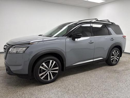 2023 Nissan Pathfinder Platinum 4WD