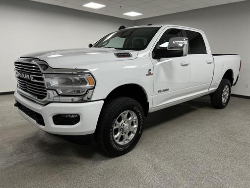 2024 RAM 2500 Laramie Crew Cab 4x4 6'4' Box