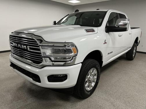 2024 RAM 2500 Laramie Crew Cab 4x4 6'4' Box