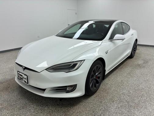2020 Tesla Model S Long Range