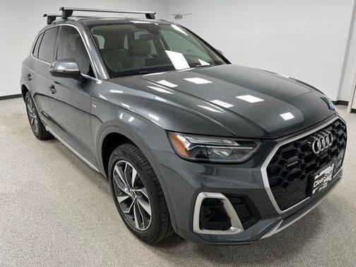 2022 Audi Q5 45 S line Premium Plus