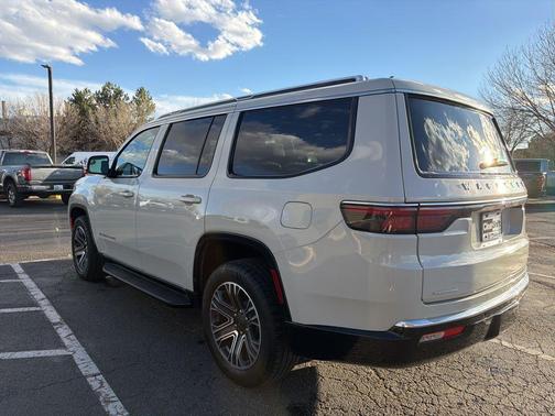 2022 Jeep Wagoneer Series III 4x4