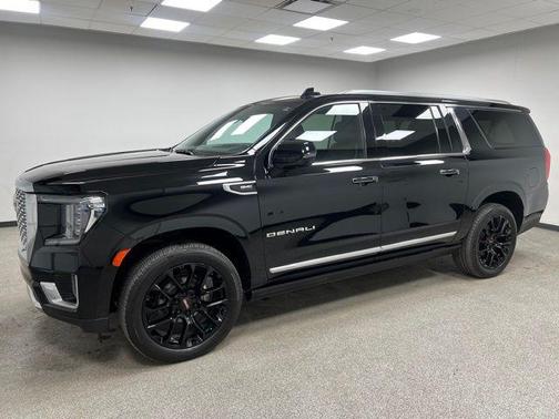 Onyx Black 2022 GMC Yukon XL Denali