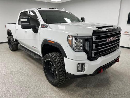 Summit White 2023 GMC Sierra 2500 AT4