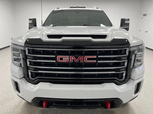 Summit White 2023 GMC Sierra 2500 AT4