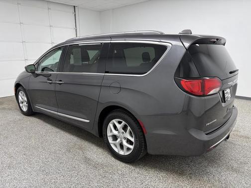 2018 Chrysler Pacifica Touring-L Plus