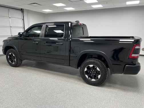 Diamond Black Crystal Pearlcoat 2023 RAM 1500 Rebel